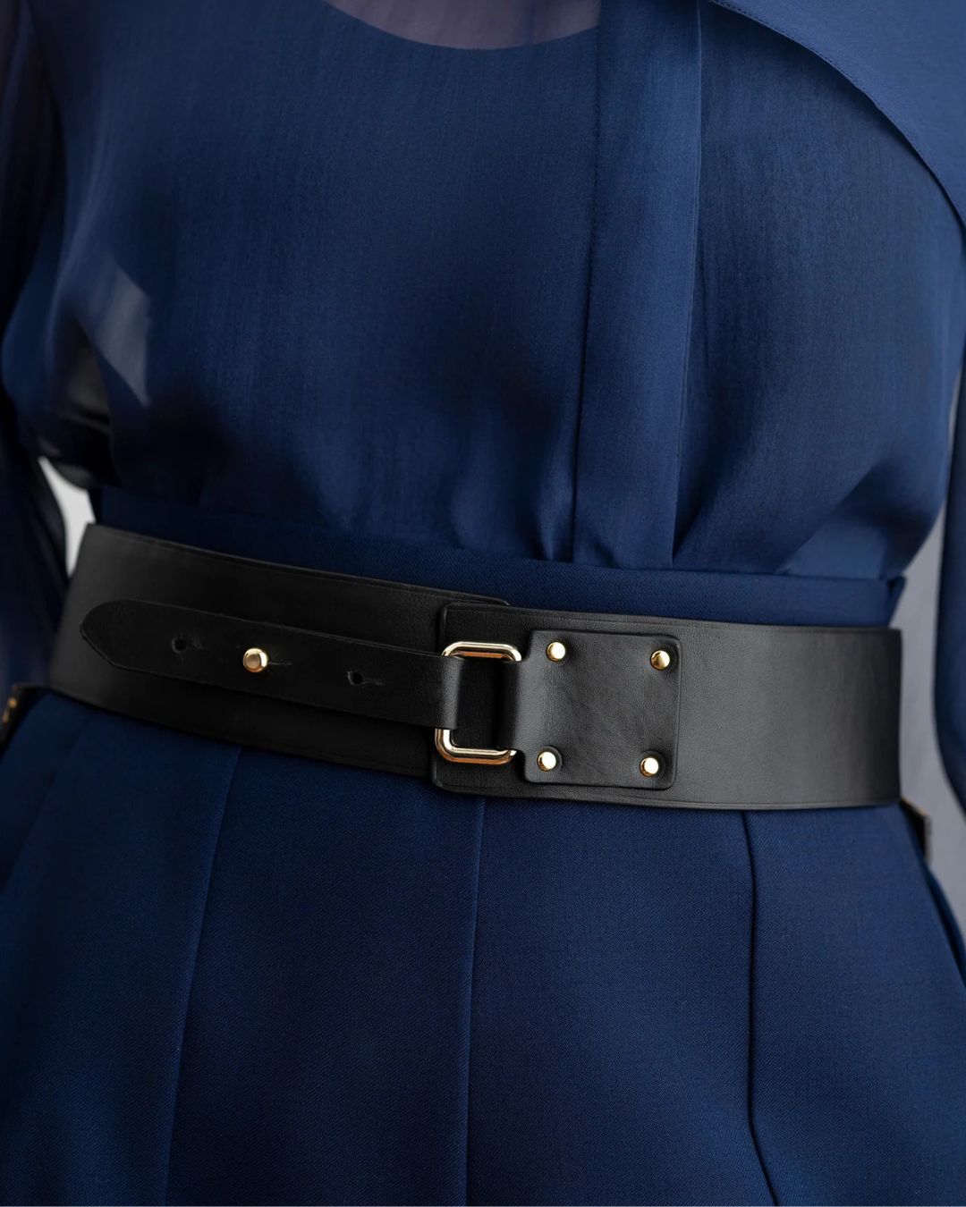 Beatriz de la Cmara, Black Leather Waist Belt | Experience 27 M/L
