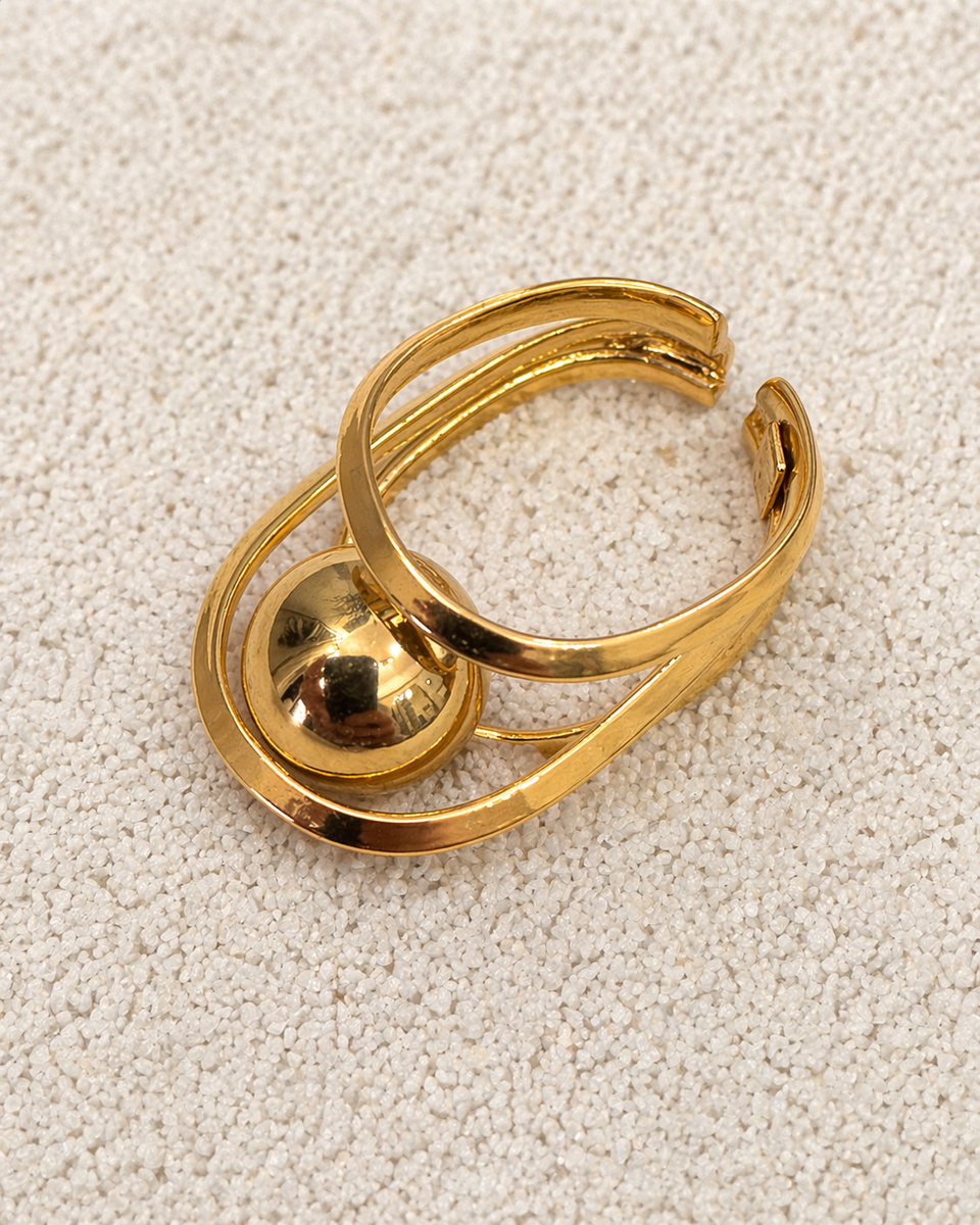 Françoise x Gas Bijoux Stellar Ring in Gold | Experience 27