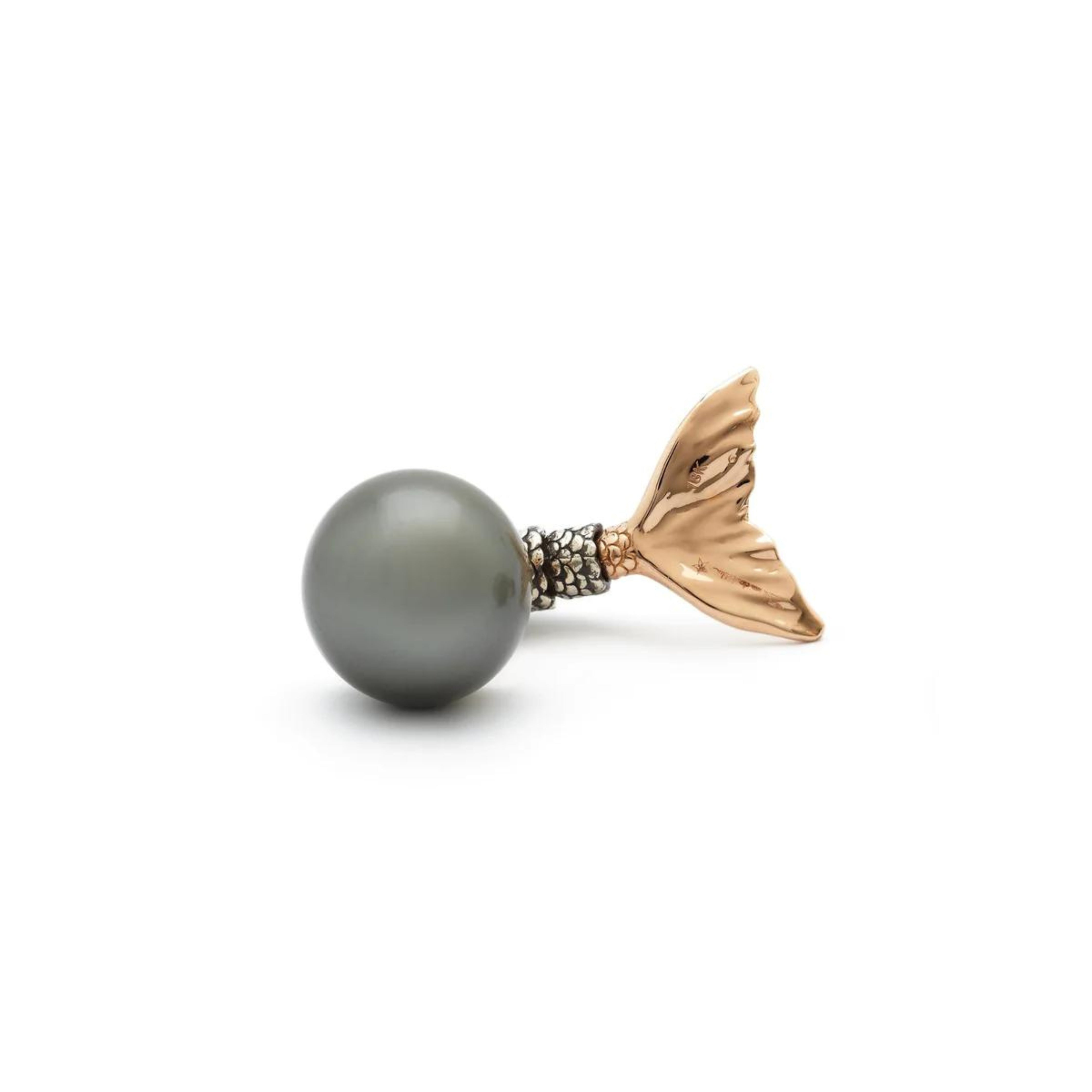 Bibi van der Velden Mermaid Pearl Earring. Made in 18K rose gold and sterling silver with a deep blue pearl and brown diamonds. Featuring a moving mermaid&#39;s tail with moving scales and gold fin. Shown from the front and side..