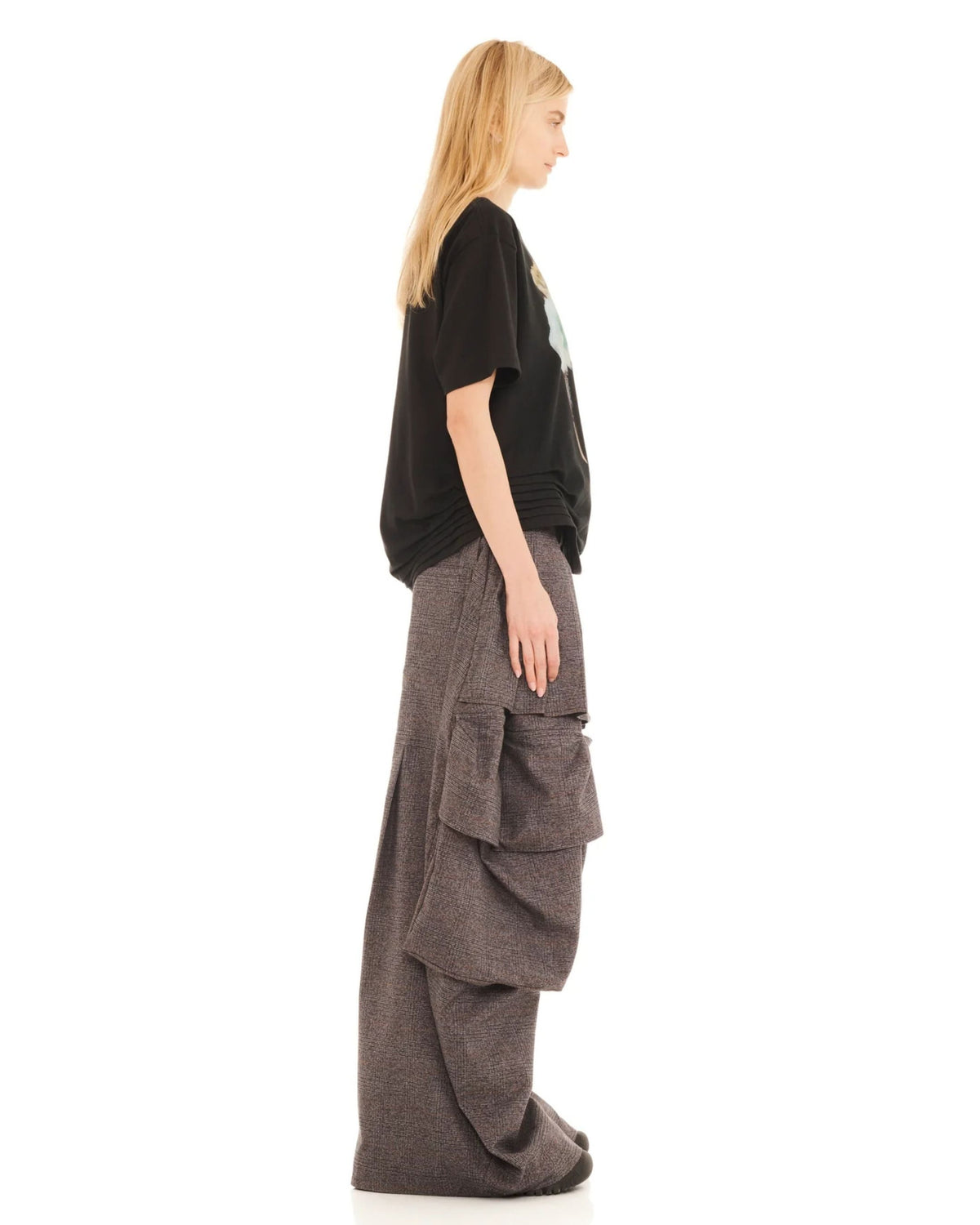 Collina Strada Hollow Blossom Katina Duo Tee in black, side view