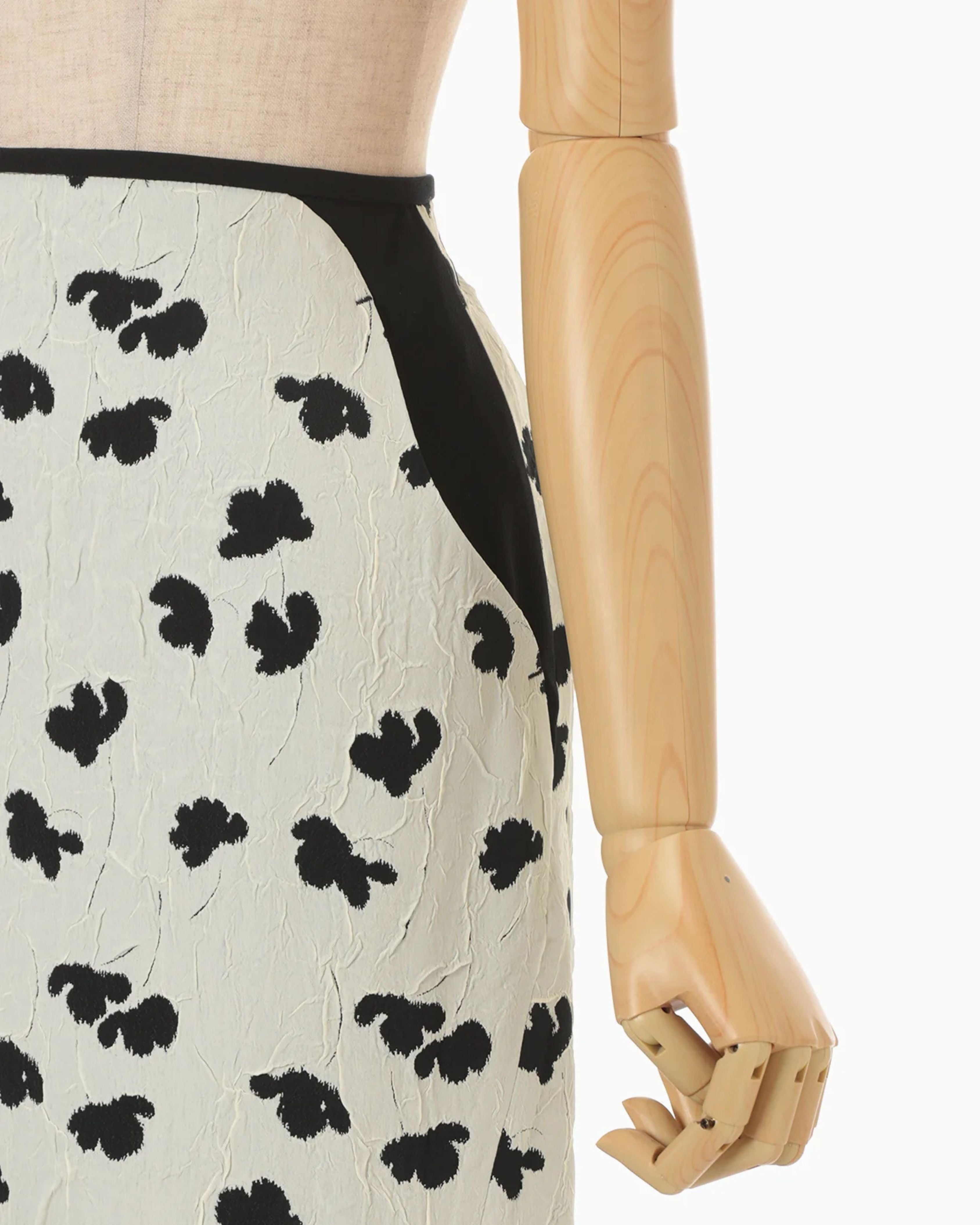 Mame Kurogouchi Double Layered Floral Jacquard Skirt in Ecru — detail view of jacquard texture