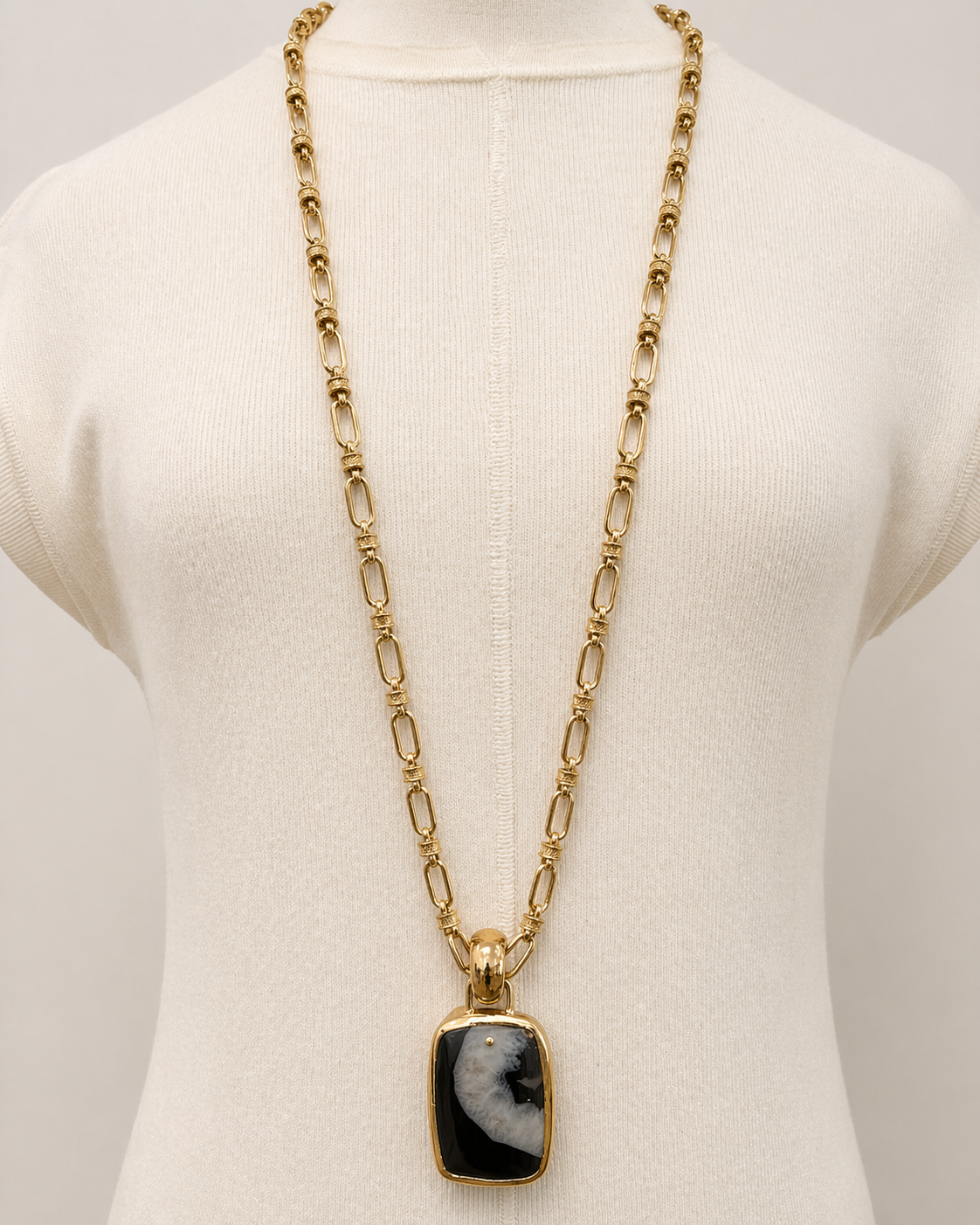 Françoise x Gas Bijoux Aura Pendant Necklace worn on mannequin showing full 88 cm length and pendant scale