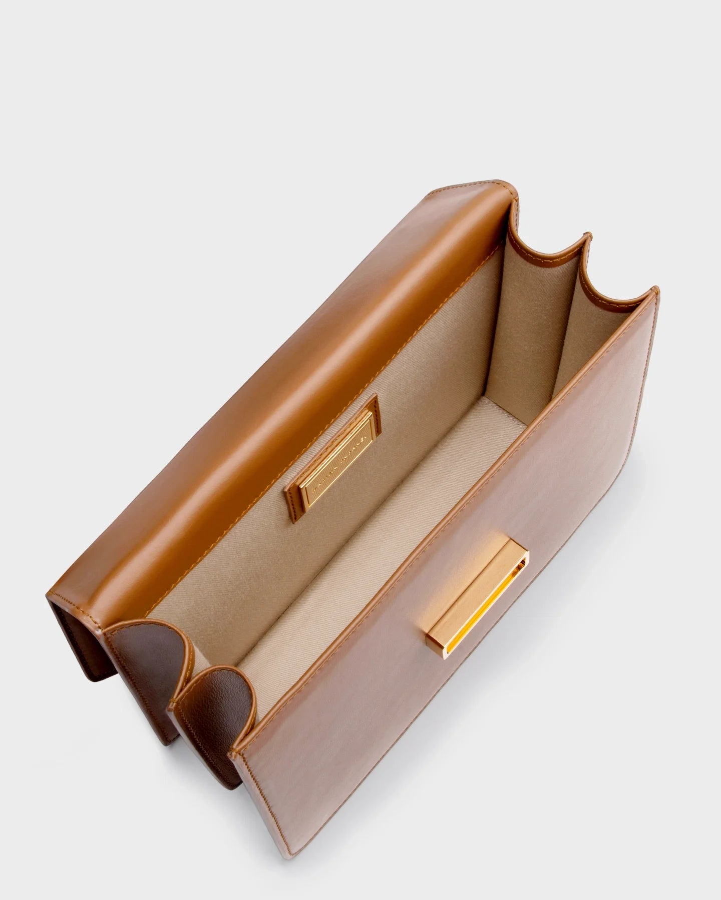 Marina Raphael – Alex in Caramel Napa – top-down interior