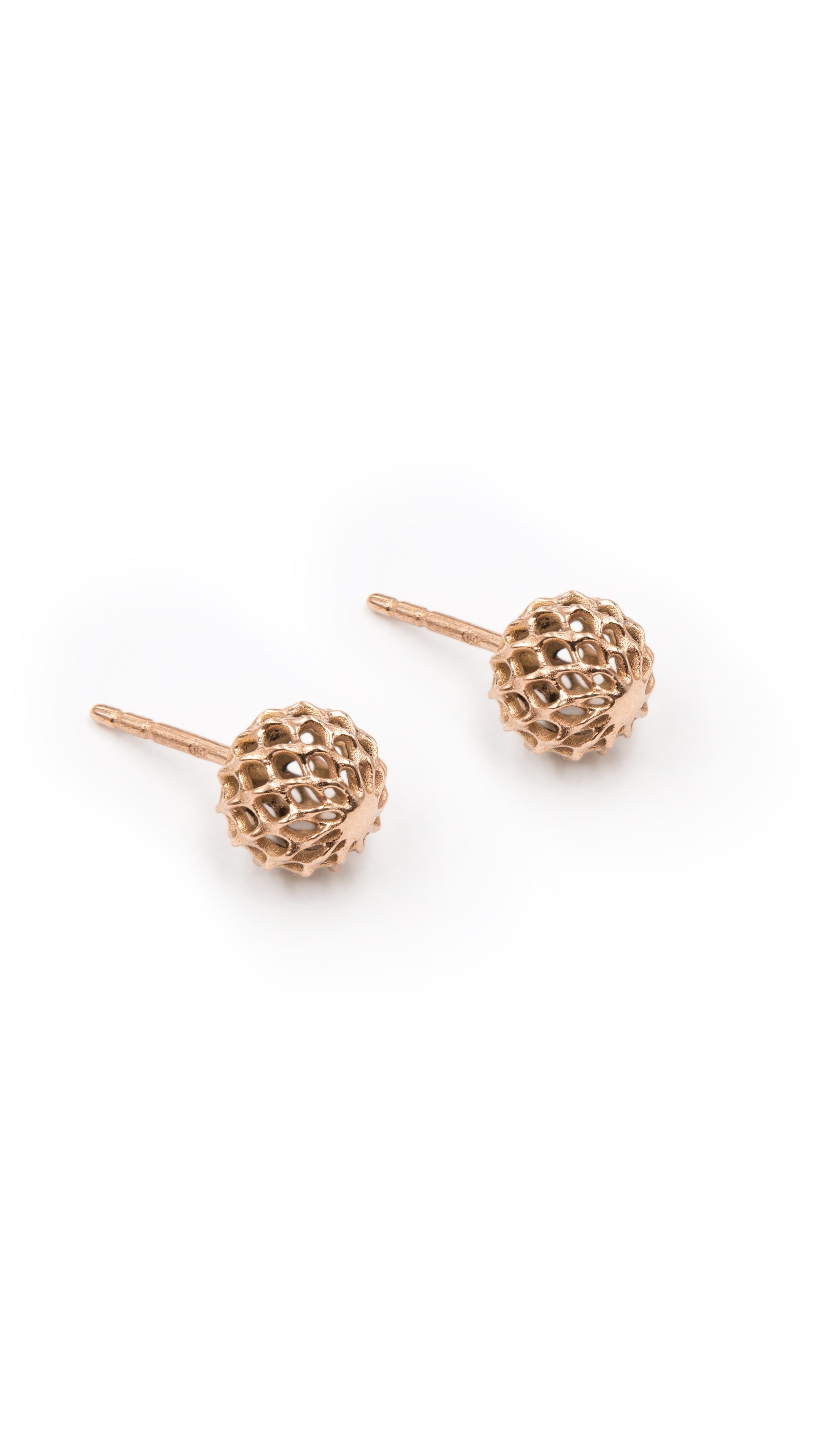 Iva Stud Earrings in 18K rose gold featuring a woven lattice design from Sian Jewels, blending digital and traditional fine jewelry techniques.